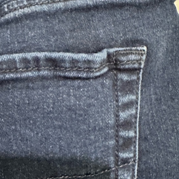 Lucky Brand Bermuda Shorts - Picture 4 of 8